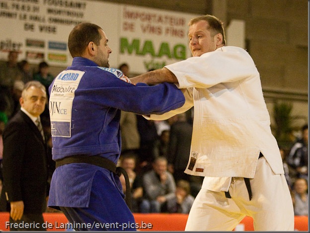 Visé - January 31 : Nedy GIRARD (blue) from France compete with Elco VAN DER GEEST from Belgium in the final round match of Men's -100 Kg during the Judo Open International 2010 in Visé, Belgium. VAN DER GEEST won the match.