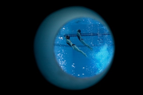 Underwater shot by Vincent LAFORET / Newsweek